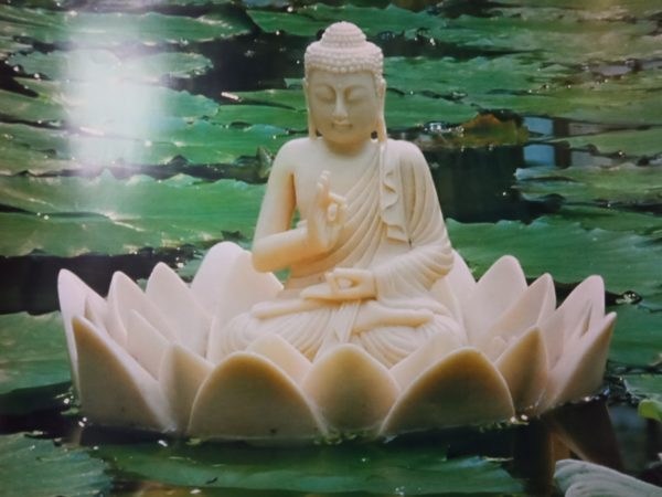 floating Buddha